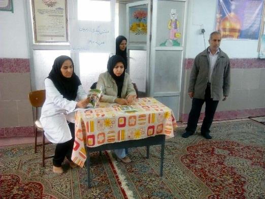 کلاسهای آموزشی پیشگیری از سرطان در مدارس دخترانه بخش خضرآباد برگزار شد