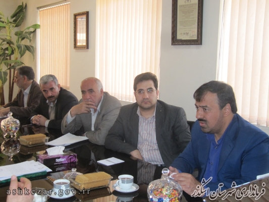 دیدار و گفتگو فرماندار اشکذر با مدیرکل راه و شهرسازی استان
