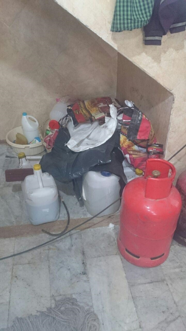 بازدید گروهی تیم بهداشت محیط از مراکز عرضه مواد غذایی مسیر جاده سنتو