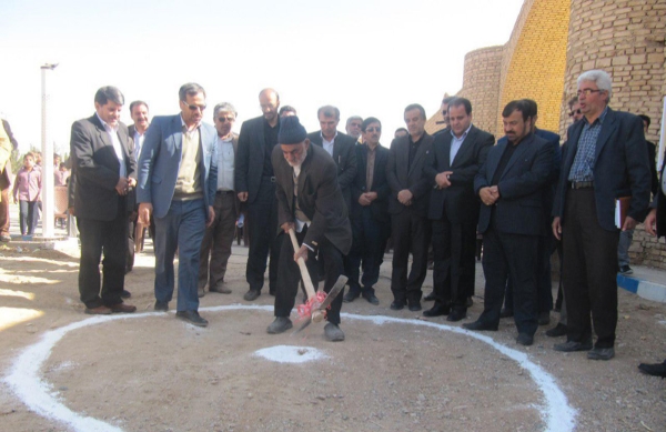 سی و هفتمین طرح خیری استان یزد در رضوانشهر کلنگ زنی شد
