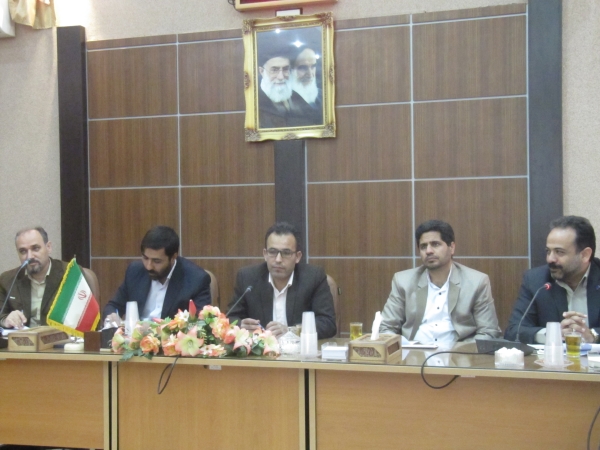 اولویت اصلی شورای سلامت شهرستان اشکذر بحث آلودگی هوا  و راه های مقابله با آن است