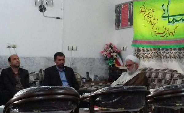 شهدا و ایثارگران صاحبان اصلی انقلاب اسلامی هستند