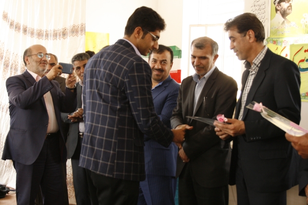 از معلمان دهستان رستاق تجلیل شد