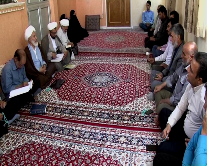 نمازجمعه یکی از زیباترین و پررونق ترین جلوه های وحدت و یکپارچگی مسلمانان