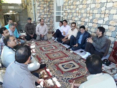 نشست بررسی مشکلات شهر خضرآباد برگزار شد