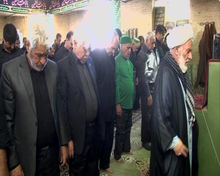 اقامه نمازظهر روز عاشورا در بخش خضرآباد