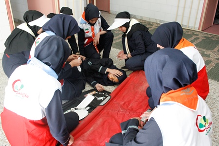 برگزاری نوزدهمین مانورسراسری زلزله و ایمنی مدارس درشهرستان اشکذر