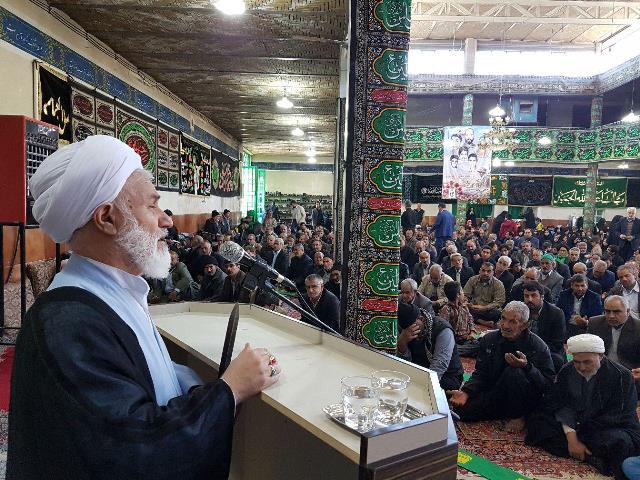 امروزه اسلام بیش از هر زمان دیگری نیازمند وحدت مسلمین است