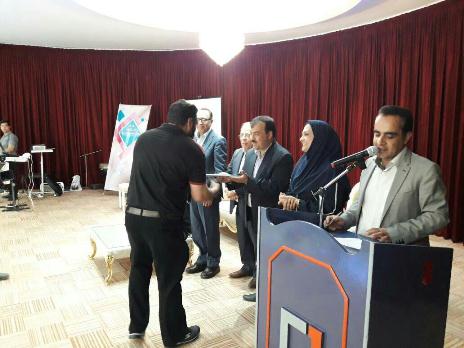 تجلیل فرماندار اشکذر از کارگران یک واحد تولیدی