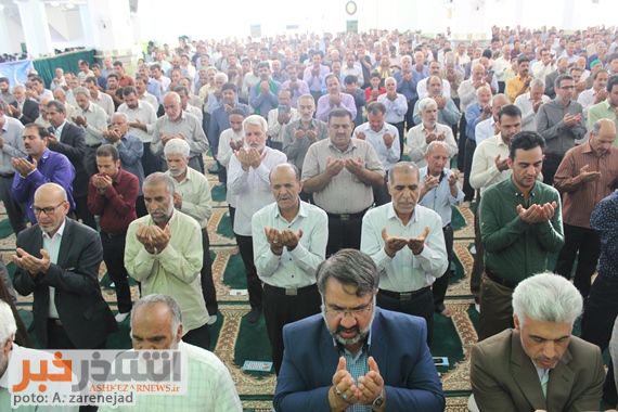 اقامه با شکوه نماز عید فطر در اشکذر به روایت تصویر