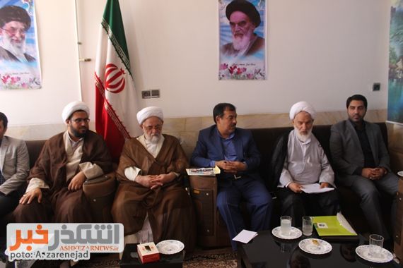 جلوگیری از حفر چاههای غیرمجاز و برخورد با صنایع آلاینده متخلف در شهرستان اشکذر جلوگیری از حفر چاههای غیرمجاز و برخورد با صنایع آلاینده متخلف در شهرستان اشکذر