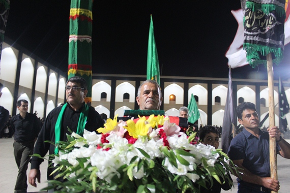 روایت تصویری از کاروان منادیان محرم در اشکذر روایت تصویری از کاروان منادیان محرم در اشکذر