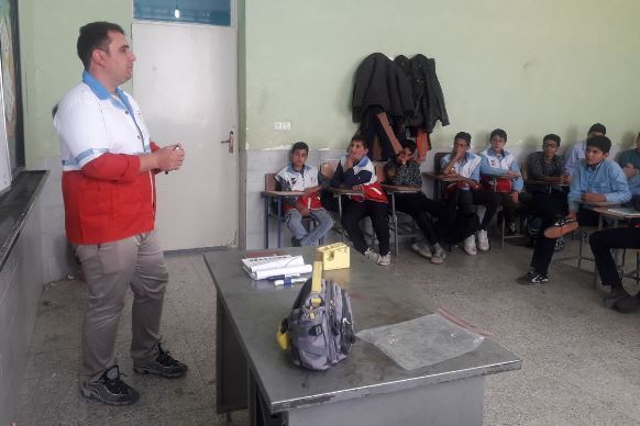 طرح دادرس در مدارس شهرستان اشکذر اجرا می شود