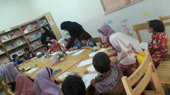 کتابخانه های عمومی اشکذر پاتوق قصه گویی برای کودکان