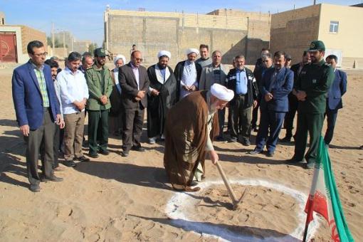 کلنگ زنی احداث مجتمع فرهنگی و مذهبی شهرک زرین شهر
