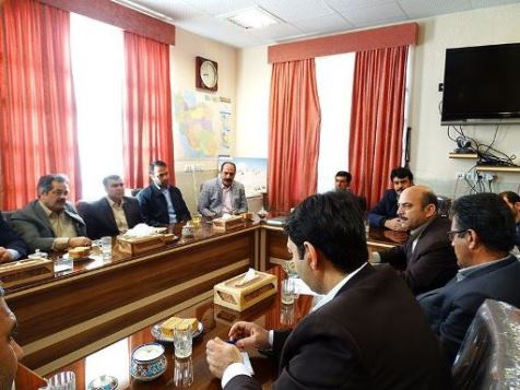 ضرورت برند سازی برای فروش بهتر محصولات گلخانه ای در شهرستان اشکذر