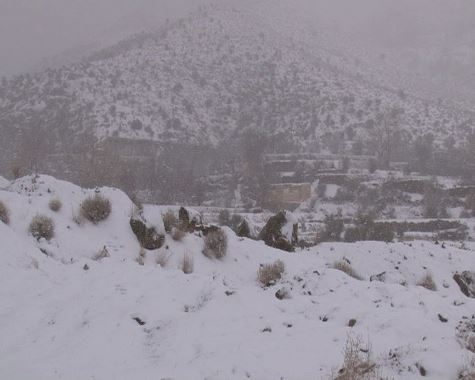 بارش اولین برف زمستانی در شهر و روستاهای بخش خضرآباد