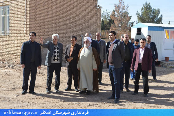 بازدید مسئولان از روند ساخت بیمارستان 200 تخت خوابی حضرت زینب (س) شهرستان اشکذر