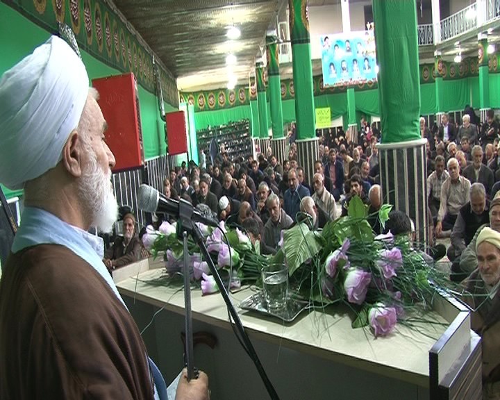 مردم ایران از مواضع حق طلبانه خود عقب نشینی نخواهند کرد