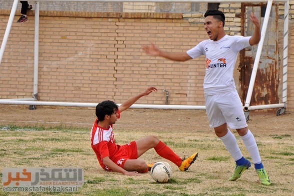 بازی جنجالی اشکذر و میبد از قاب تصویر/ تساوی بدون گل به سود میبد