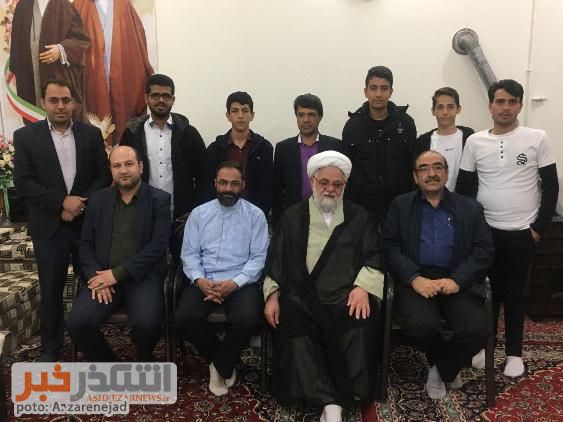 تجلیل امام جمعه و رئیس شورای شهر اشکذر از خبرنگاران اشکذرخبر