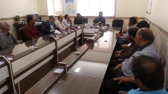 کمک 300میلیون ريالی گلخانه داران روستای جلال آباد دزک رستاق به مناطق سیل زده کشور