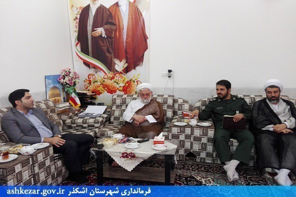 ستاد بزرگداشت چهلمین سال اقامه نماز جمعه در شهرستان اشکذر برگزار شد