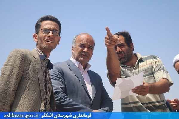 مسائل و مشکلات روستای حاجی آباد رستاق بررسی شد