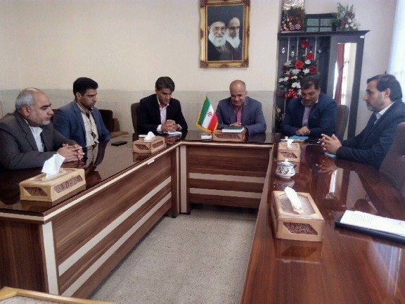 درآستانه گرامیداشت روزخانواده برنامه “یک روز با انجمن اولیا و مربیان” درسطح شهرستان اشکذربرگزارشد