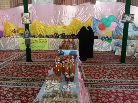 نمایشگاه محصولات صنایع دستی جوانه های صالحین  پایگاه حضرت زینب(س) اشکذر به کار خود پایان داد