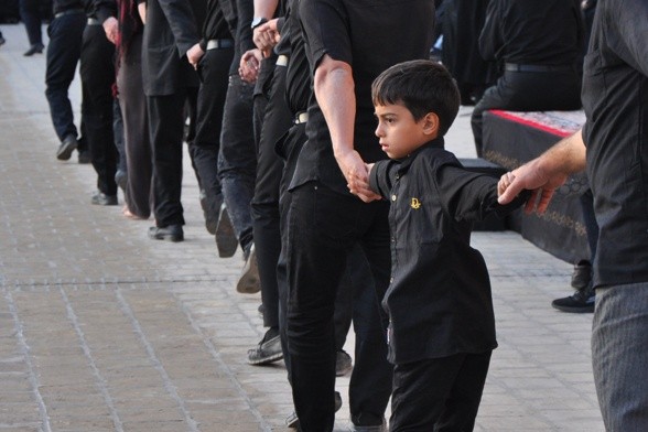 خورشید غم طلوع کرد/ روایت تصویری از آیین سنتی «جوش دوره» اشکذر در صبحدم عاشورا