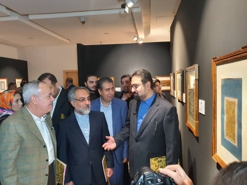 نمایشگاه “قلمی چند از گنجینه ملک مدنی” افتتاح شد