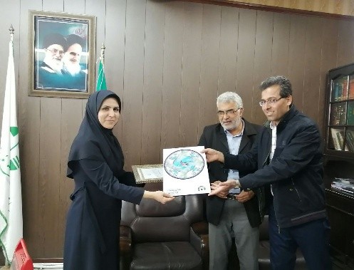 قدردانی موسسه حامیان حیات پاک شهرستان اشکذر از مدیرکل اداره محیط زیست استان یزد