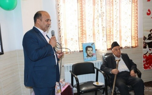 تجلیل از دو خیر مدرسه ساز  شهرستان اشکذر