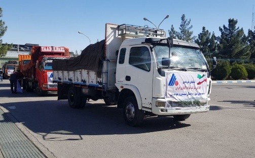 کارکنان شرکت فولاد آلیاژی ایران کمک های خود را به سیل زدگان استان سیستان و بلوچستان ارسال کردند