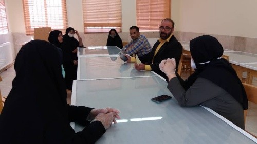 جلسه هم اندیشی کتابداران شهرستان اشکذر با محوریت جشنواره رضوی برگزار شد