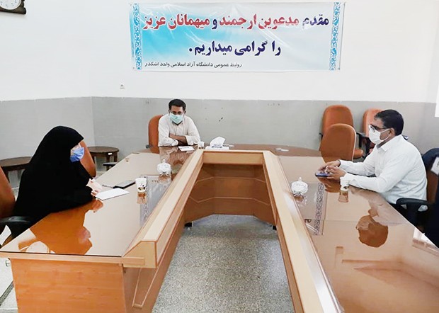 رئیس دانشگاه آزاد اسلامی استان یزد از واحد اشکذر بازدید کرد