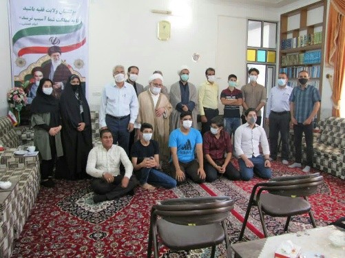  نشست صمیمی جمعی از اصحاب فرهنگ و هنر با امام جمعه اشکذر