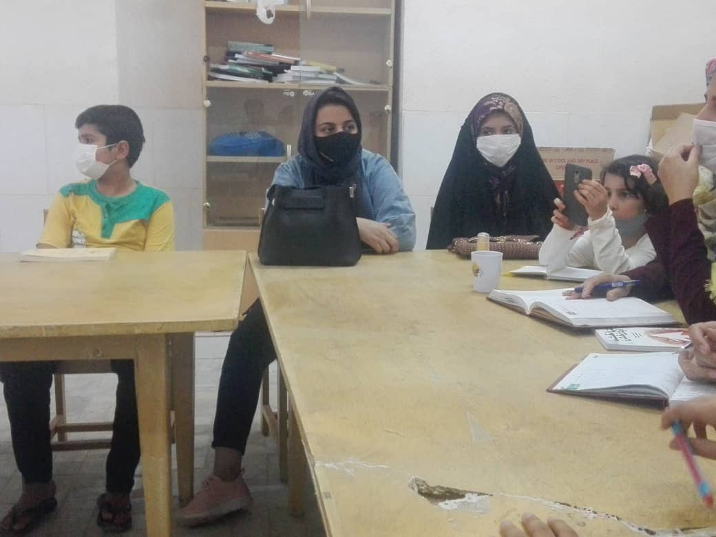نشست کتابخوانی هنرمندان نوجوان شهرستان اشکذر برگزار شد
