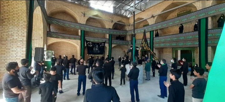عزاداری مردم خضرآباد در ظهر عاشورای حسینی عزاداری مردم خضرآباد در ظهر عاشورای حسینی