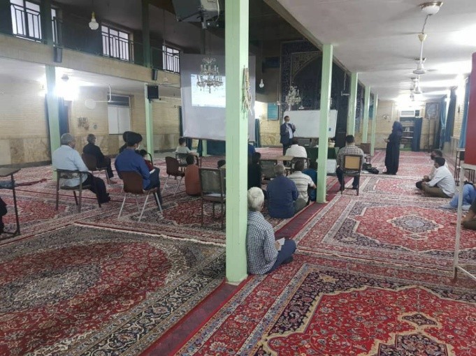 دوره آموزشی پرورش قارچ گانودرما در روستای ابراهیم‌آباد رستاق برگزار شد