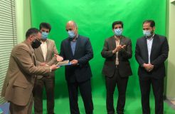 تجلیل فرماندار از اشکذر خبر برای پوشش زنده رویدادهای شهرستان تجلیل فرماندار از اشکذر خبر برای پوشش زنده رویدادهای شهرستان