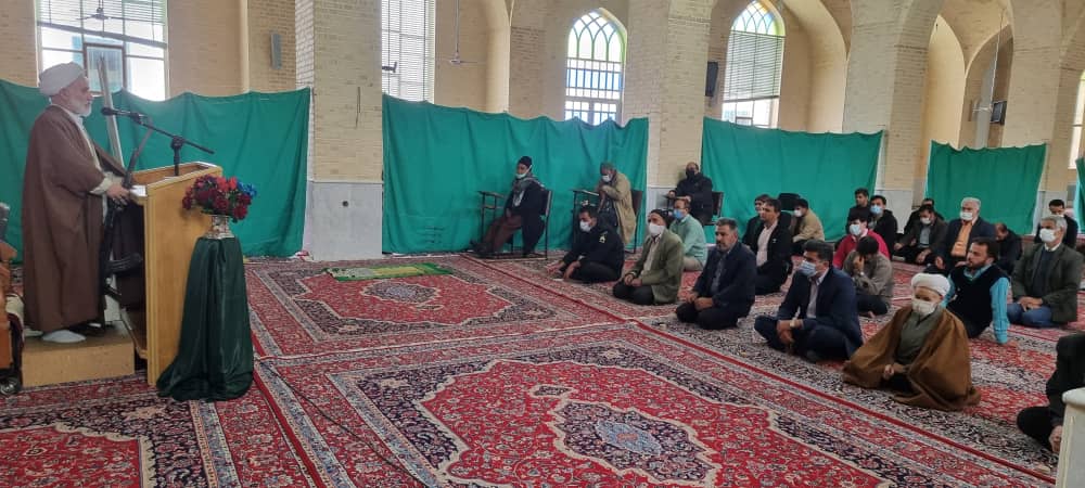 نماز جمعه بخش خضرآباد در مسجد امامزاده سید کافی برگزار شد