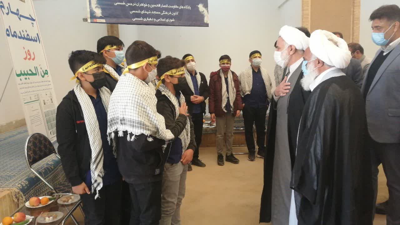 نامه درخواست دانش‌آموزان اشکذری به رهبر معظم انقلاب تحویل نماینده ایشان شد