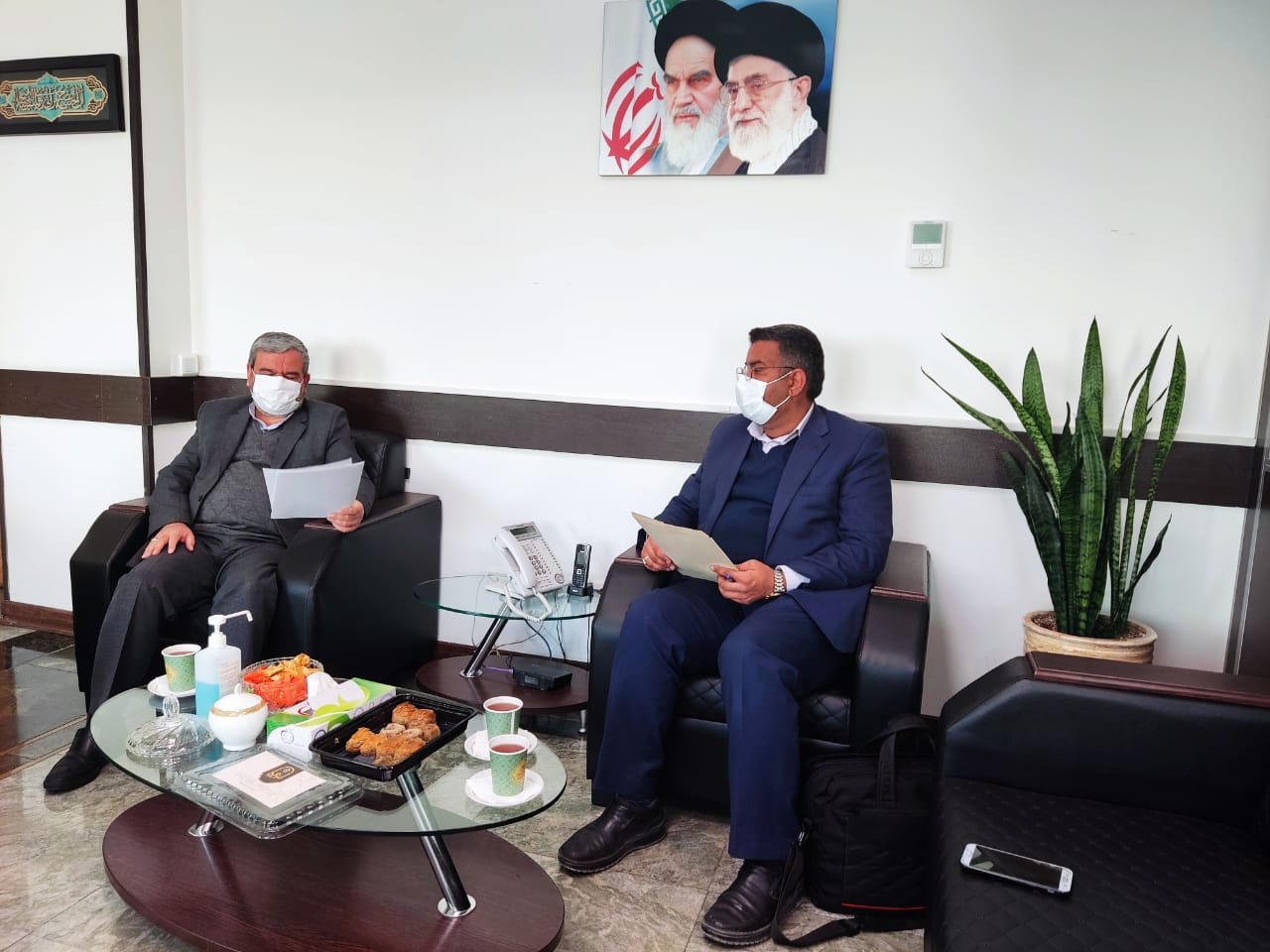 سفر بخشدار مرکزی به تهران و پیگیری مسائل و مشکلات پروژه های معطل مانده شهرستان اشکذر