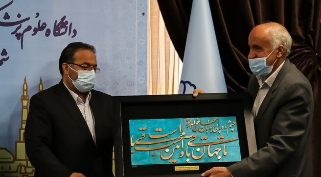 ۶ نیکوکار شاخص حوزه سلامت یزد تجلیل شدند