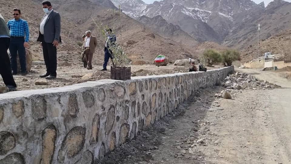 ساخت دیوارساحلی تفرجگاه روستایی در بخش خضرآباد به پایان رسید