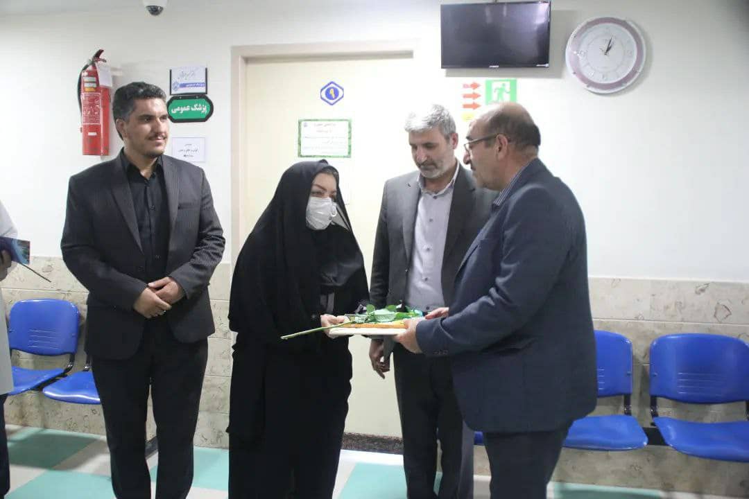 تجلیل از پزشکان اشکذر