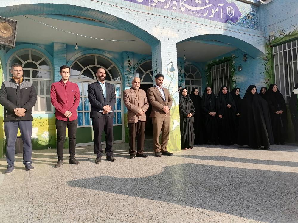 زنگ کتاب دبستان دخترانه مهدیه با حضور رئیس اداره کتابخانه های عمومی