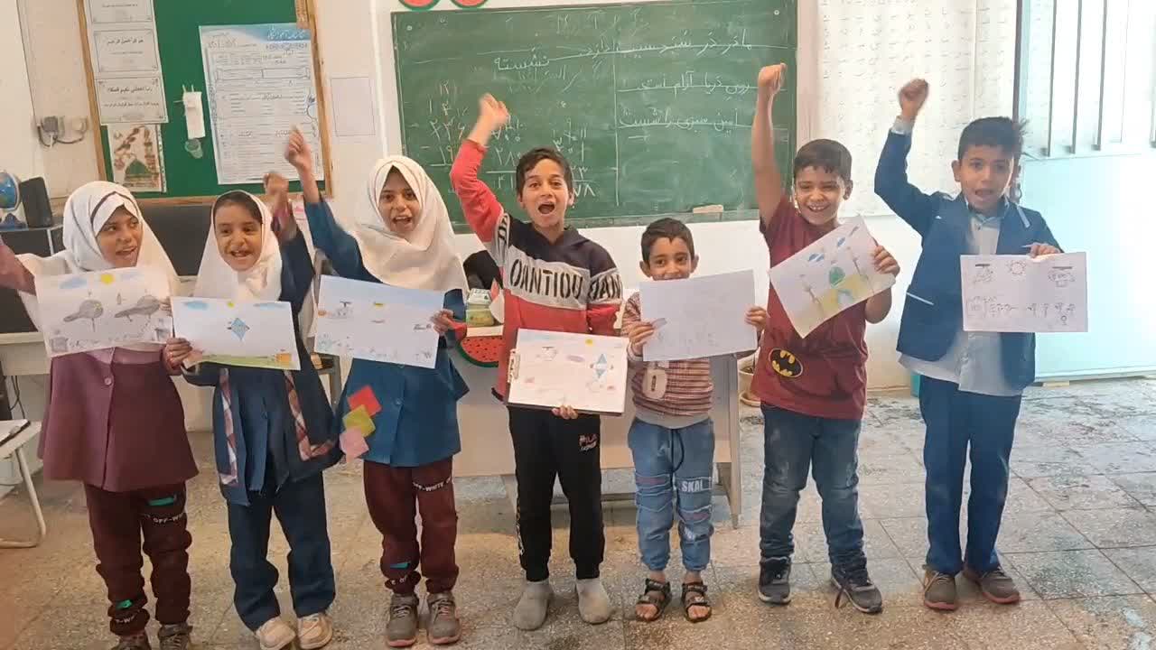 همدردی دانش‌آموزان دبستان ایثار مرزانک با دانش آموزان شهید حادثه تروریستی کرمان